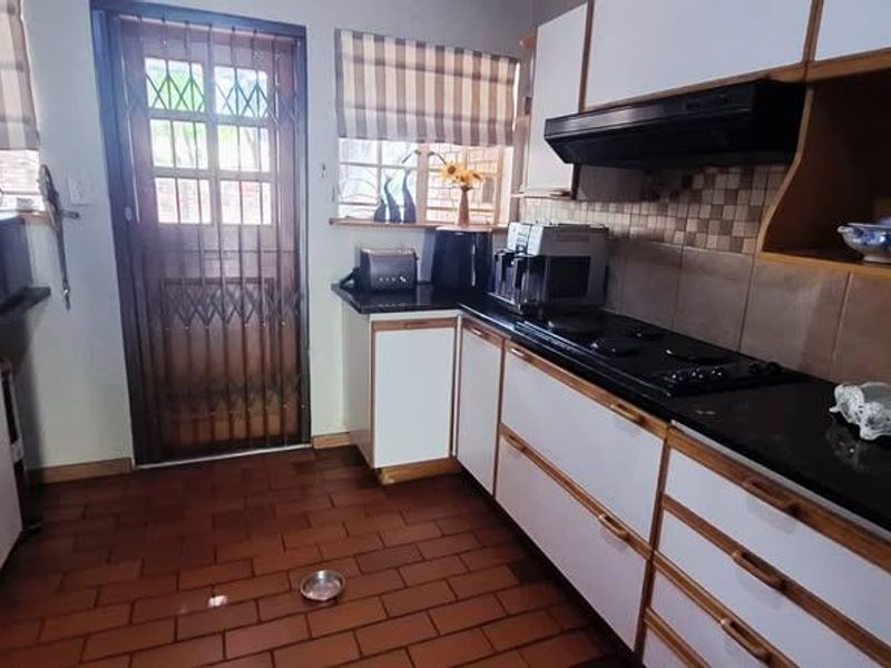 House Rental Monthly In Pretoria - Photo 9
