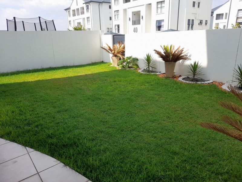 Apartment For Sale In Sandton - Photo 2