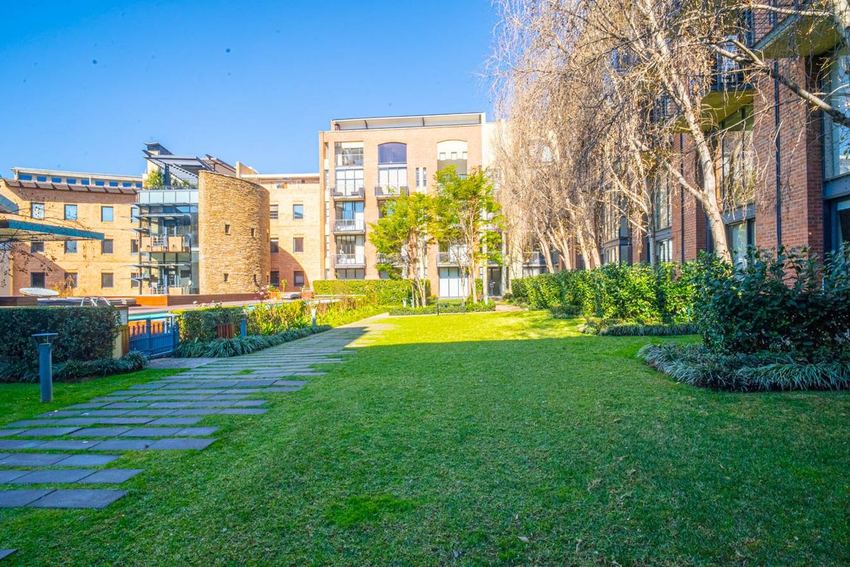 Apartment Rental Monthly In Johannesburg - Photo 2