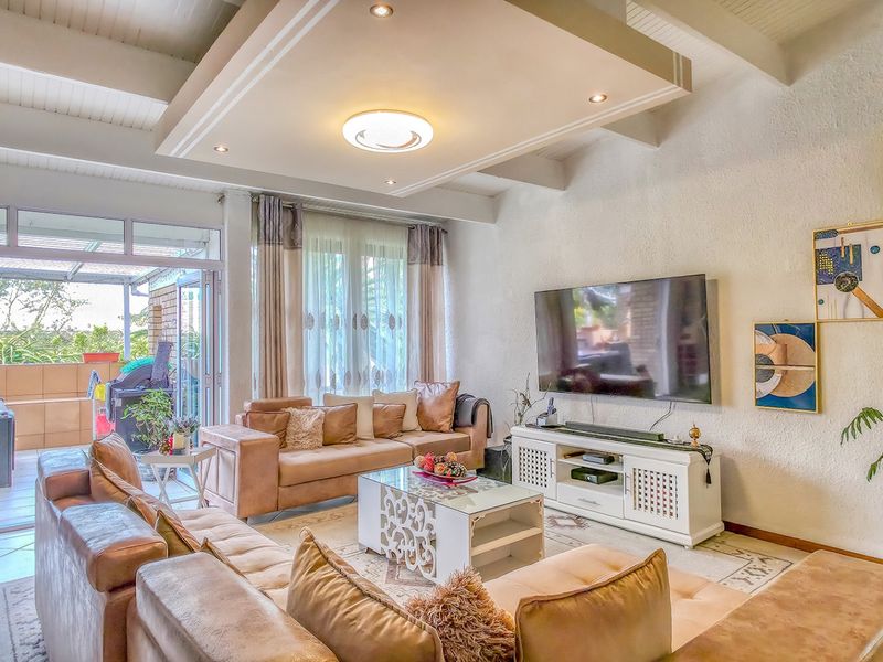Apartment Rental Monthly In Randburg - Photo 4