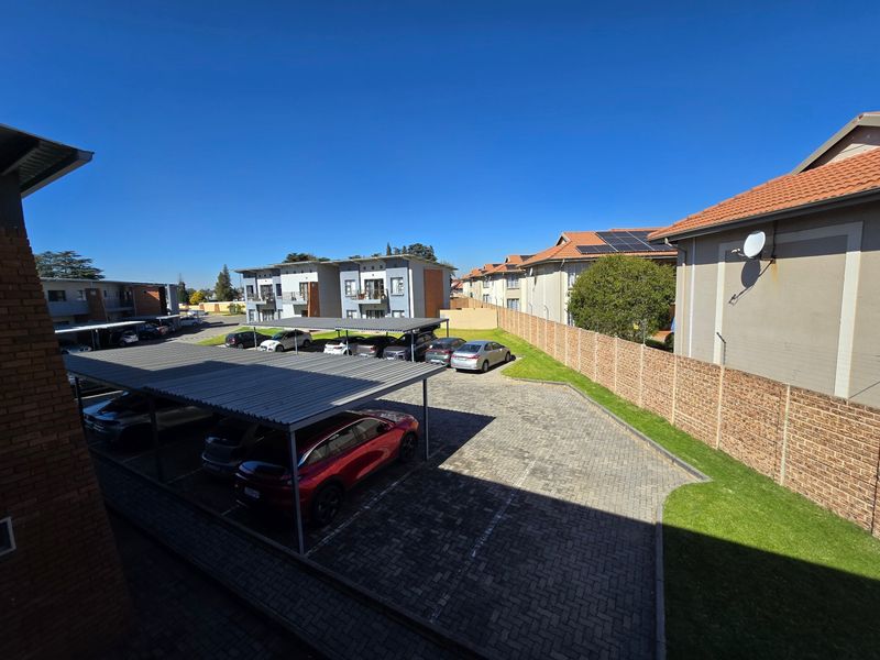 Townhouse For Sale In Benoni - Photo 3