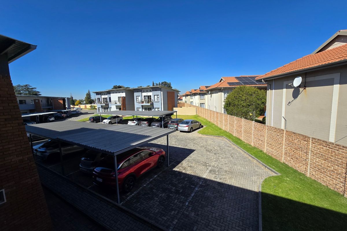 Townhouse For Sale In Benoni - Photo 3
