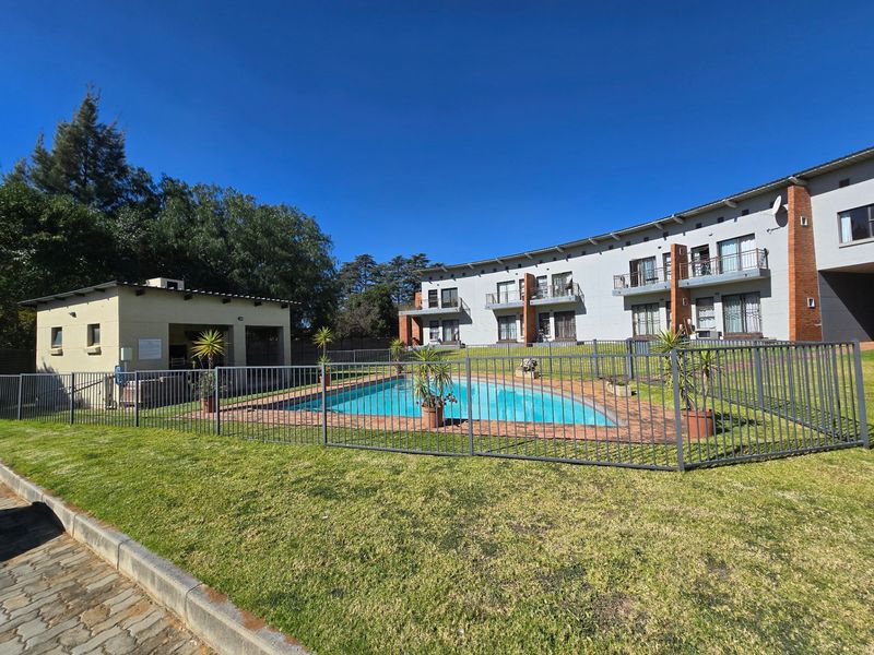 Townhouse For Sale In Benoni - Photo 4