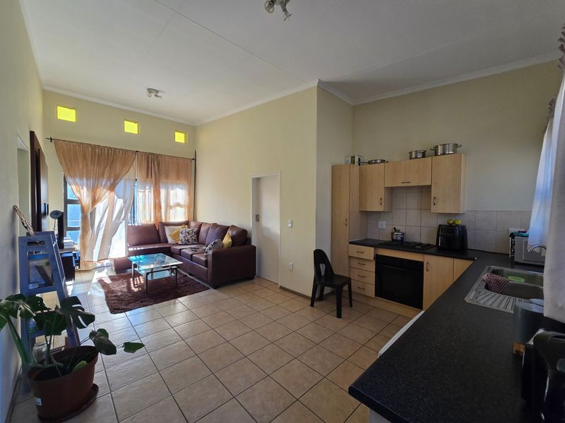 Townhouse For Sale In Benoni - Photo 5