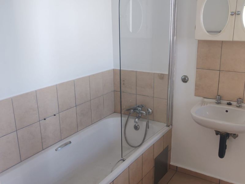 Apartment Rental Monthly In Benoni - Photo 8