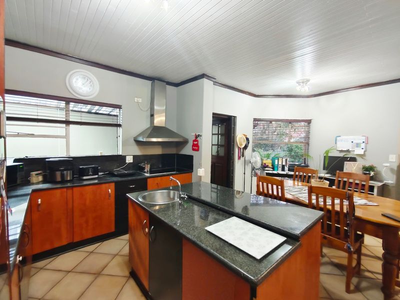 House Pending Sale In Bloemfontein - Photo 1