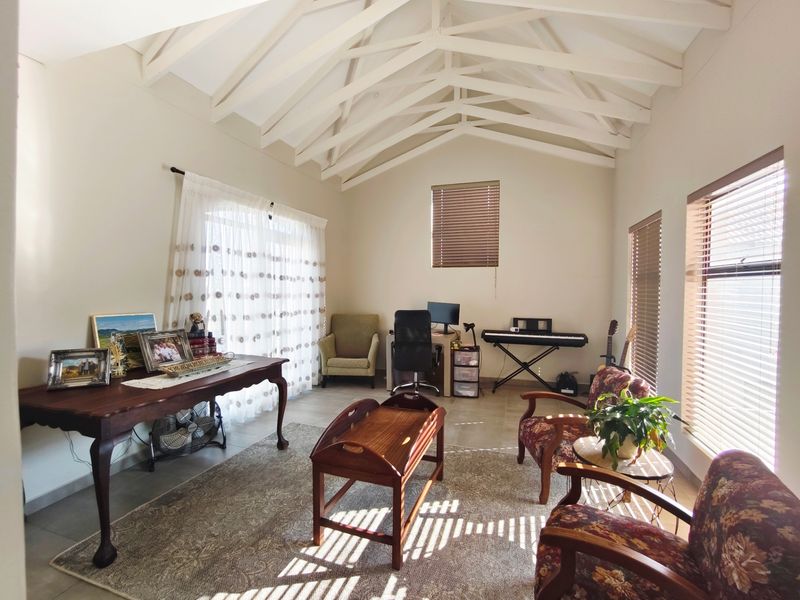 Townhouse For Sale In Bloemfontein - Photo 1