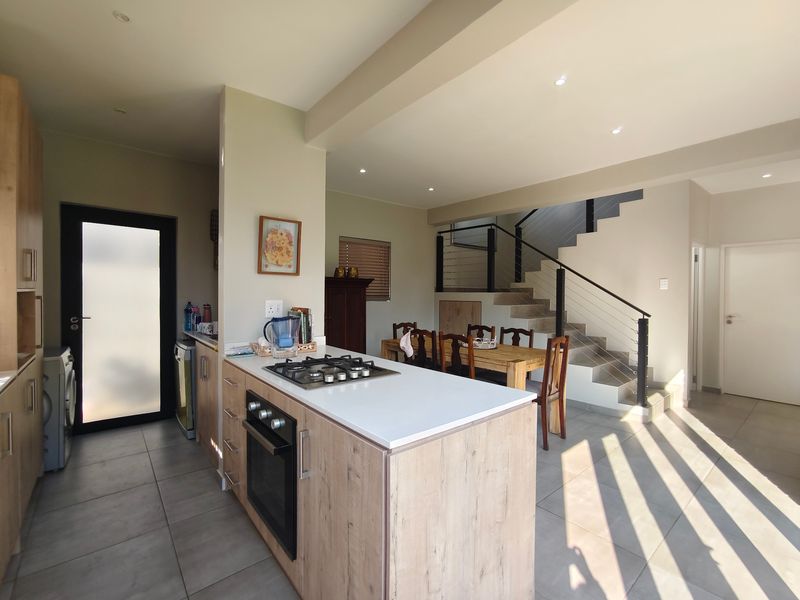 Townhouse For Sale In Bloemfontein - Photo 5