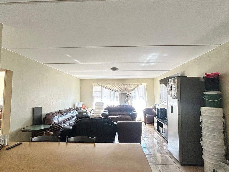 Apartment For Sale In Sandton - Photo 10