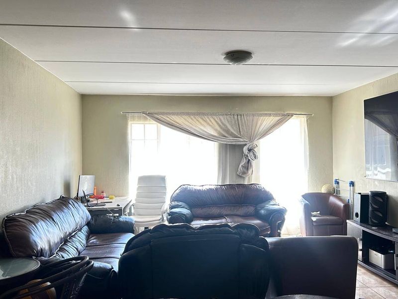 Apartment For Sale In Sandton - Photo 8