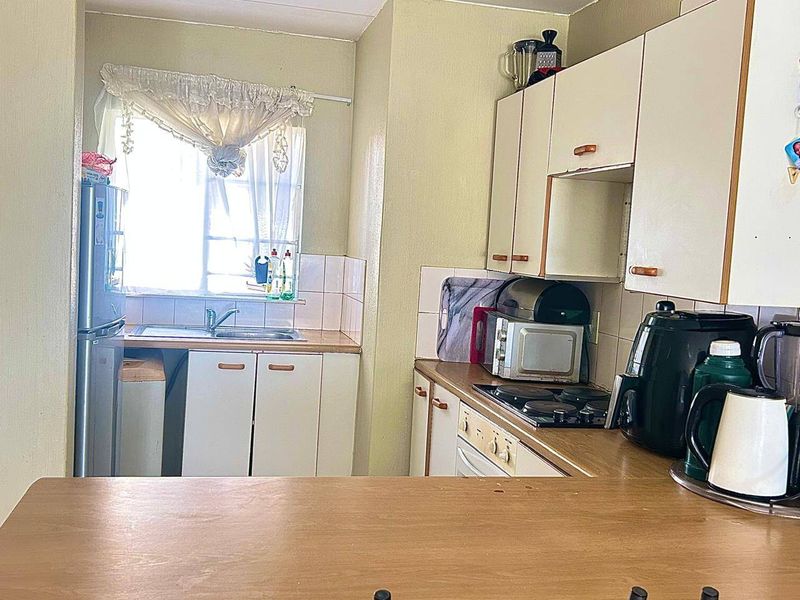 Apartment For Sale In Sandton - Photo 6