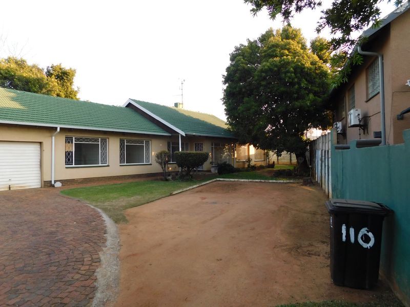 House For Sale In Benoni - Photo 1