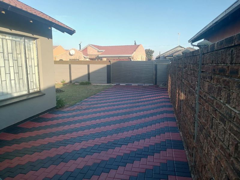 House For Sale In Boksburg - Photo 6