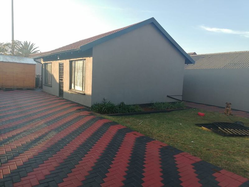 House For Sale In Boksburg - Photo 7