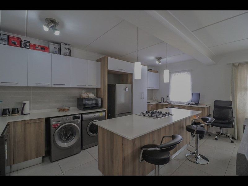 Apartment Rental Monthly In Edenvale - Photo 4