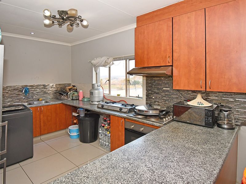Apartment For Sale In Midrand - Photo 7