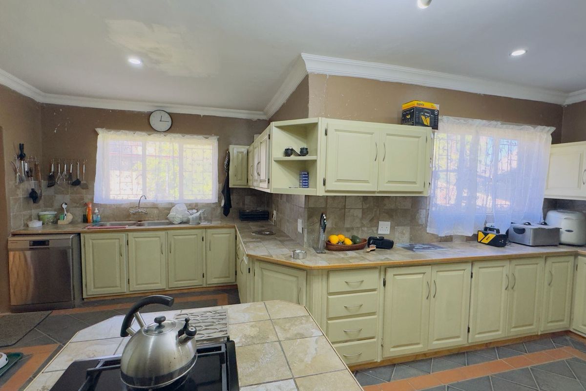 House For Sale In Pretoria - Photo 5