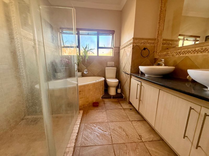 House For Sale In Bloemfontein - Photo 6
