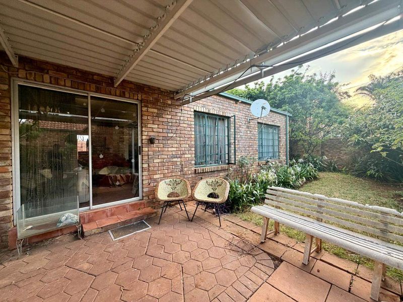 Townhouse For Sale In Pretoria - Photo 3