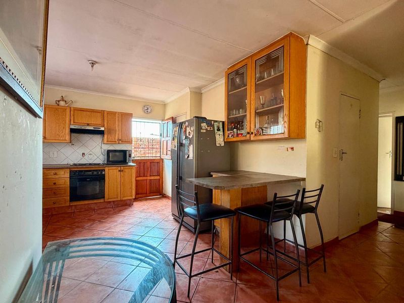 Townhouse For Sale In Pretoria - Photo 5