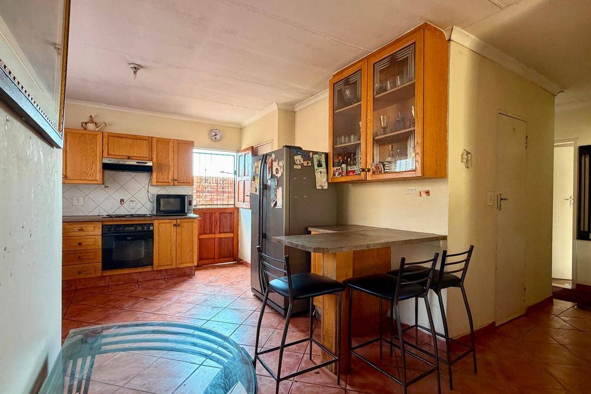 Townhouse For Sale In Pretoria - Photo 5