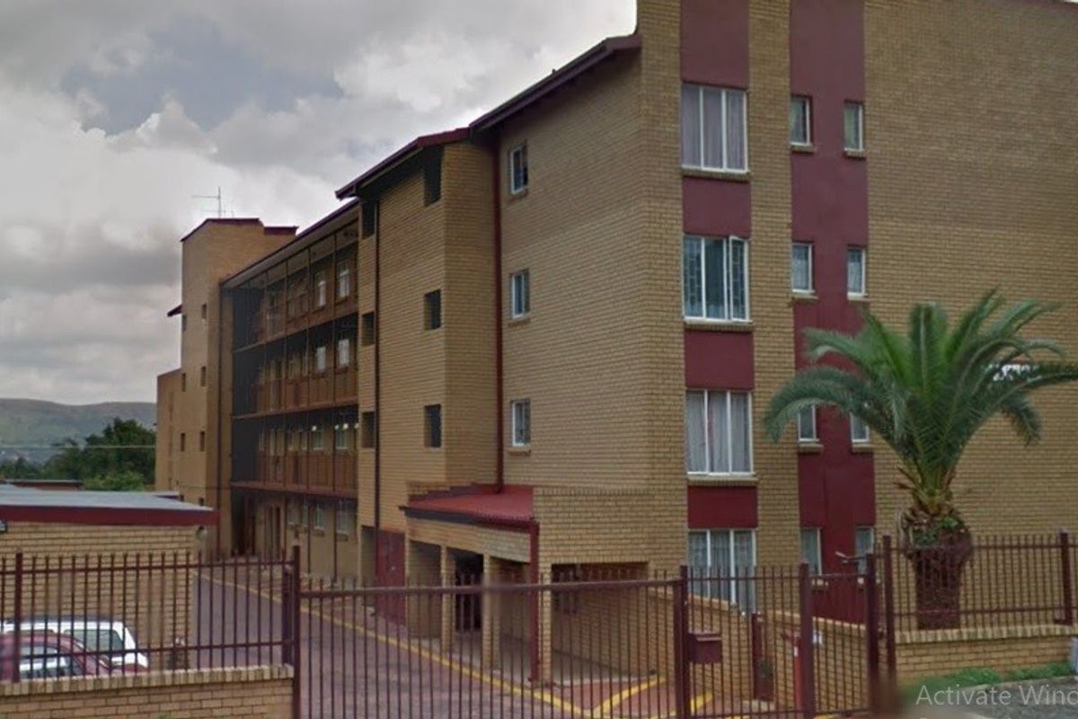 Apartment For Sale In Pretoria - Photo 2