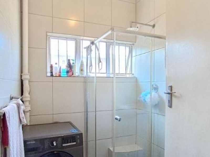 Apartment For Sale In Durban - Photo 5