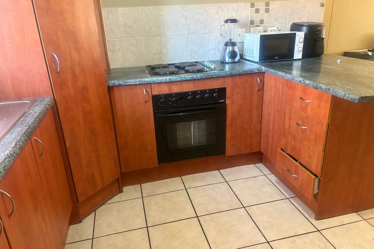 Apartment Rental Monthly In Midrand - Photo 5