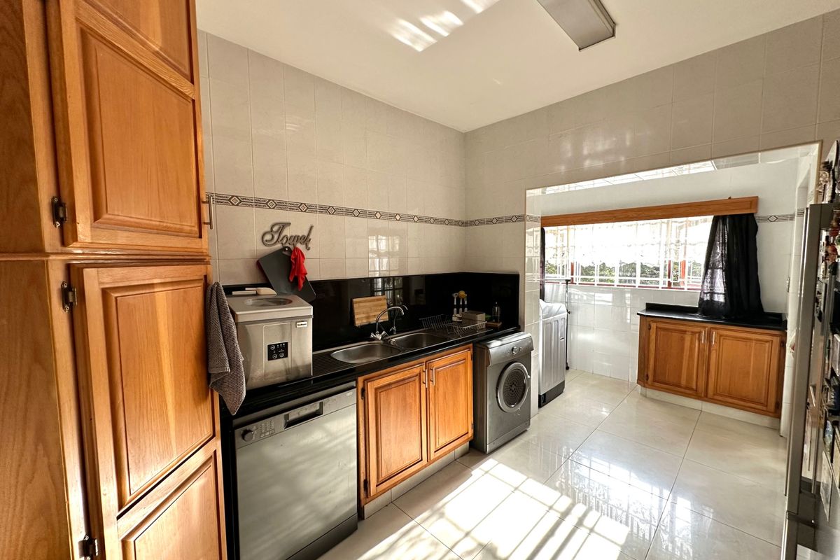 House For Sale In Margate - Photo 5