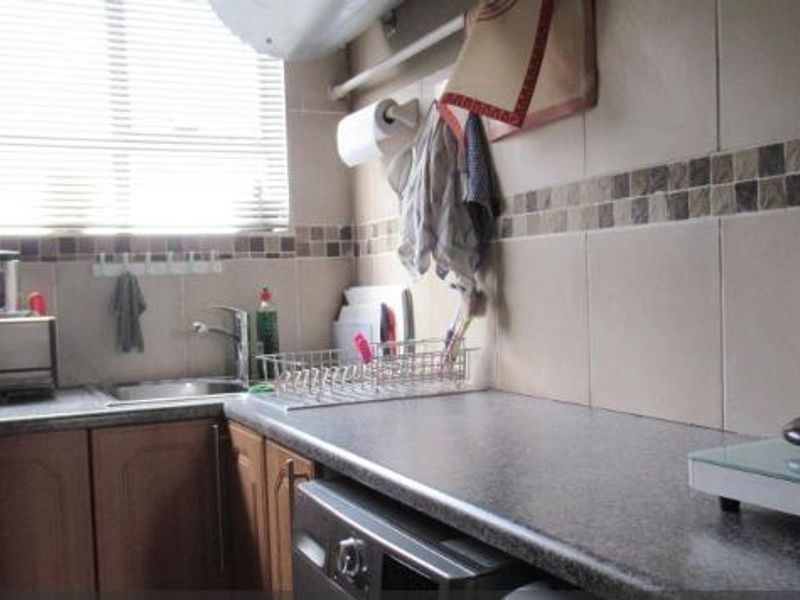 Apartment For Sale In Edenvale - Photo 3