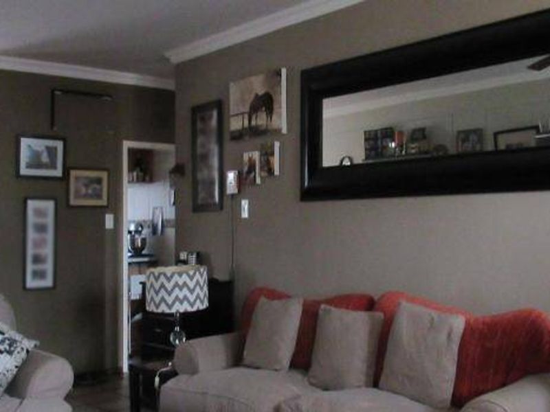 Apartment For Sale In Edenvale - Photo 5