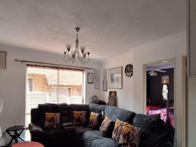 Townhouse For Sale In Kempton Park - Photo 5