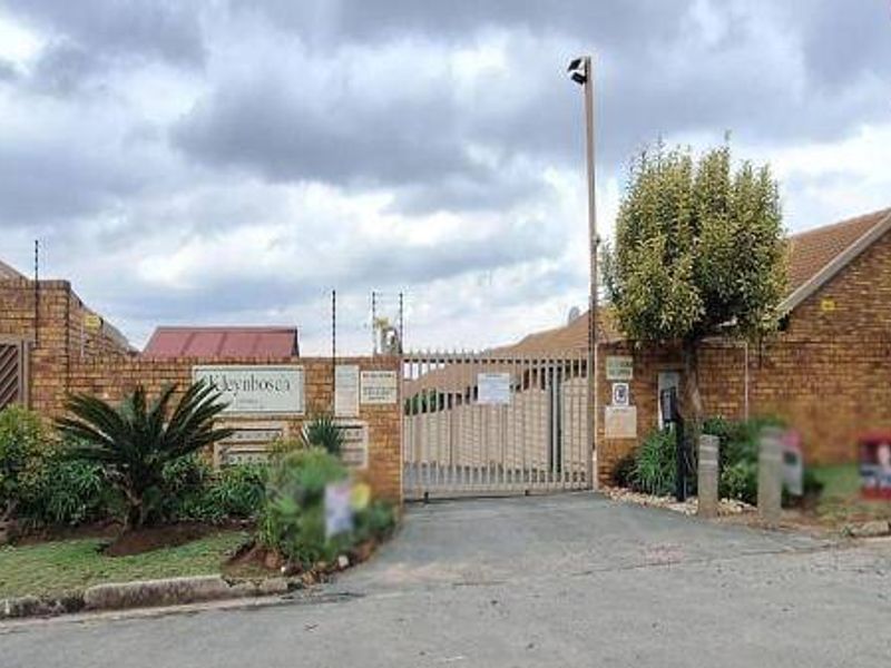 Townhouse For Sale In Kempton Park - Photo 1