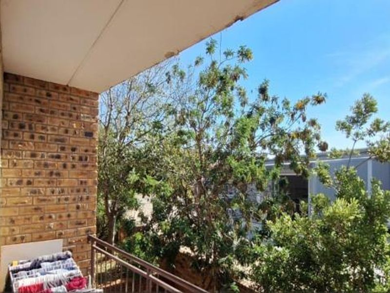Apartment For Sale In Kempton Park - Photo 1