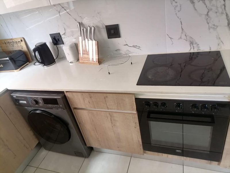Apartment Rental Monthly In Pretoria - Photo 8