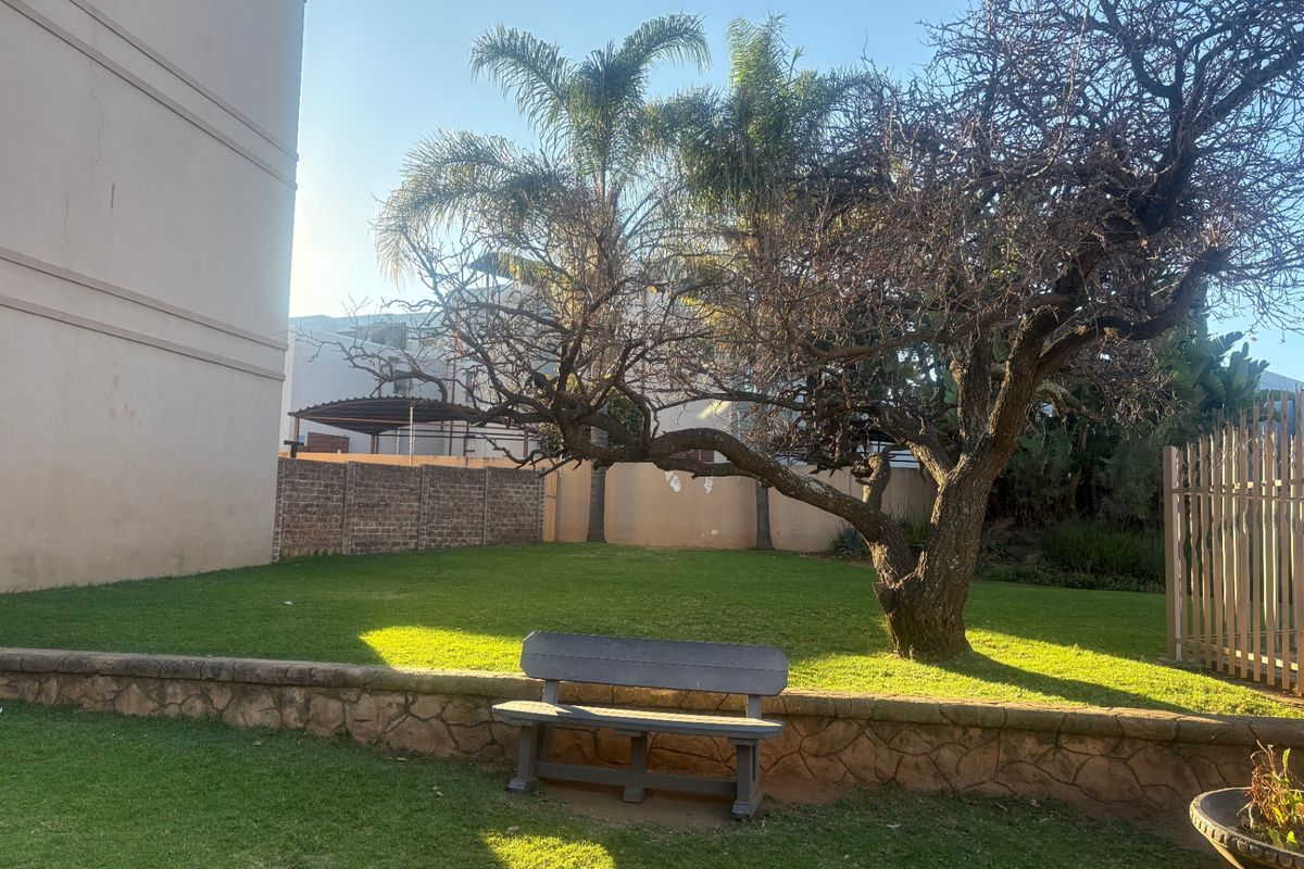 Apartment Rental Monthly In Midrand - Photo 2