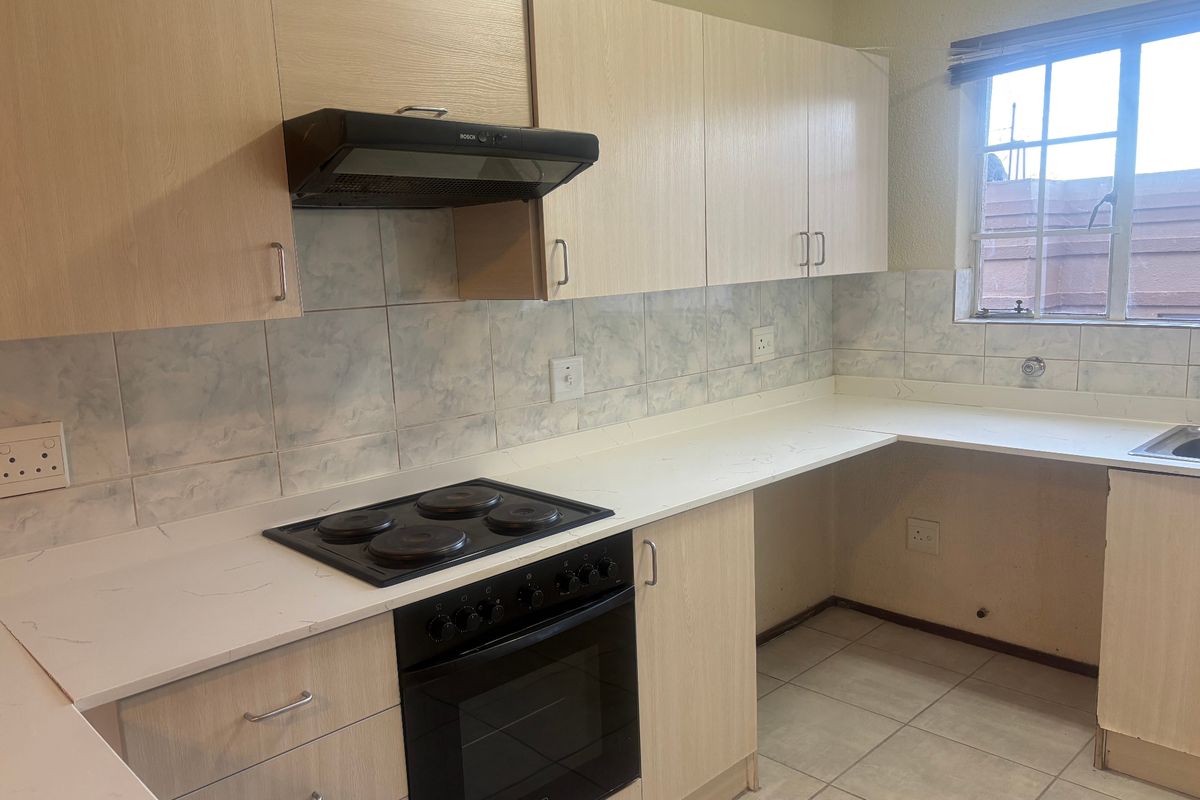 Apartment Rental Monthly In Midrand - Photo 5