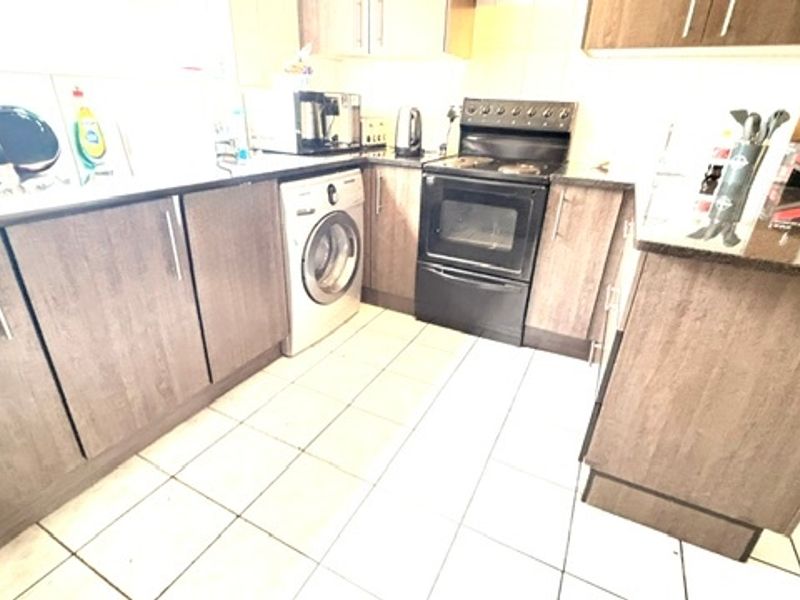 Apartment For Sale In Midrand - Photo 4