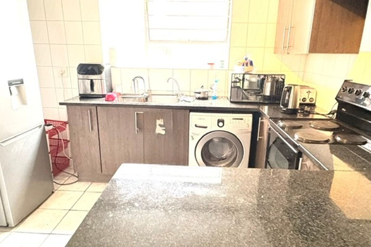 Apartment For Sale In Midrand - Photo 3