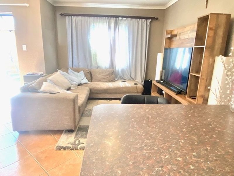 Townhouse For Sale In Midrand - Photo 10