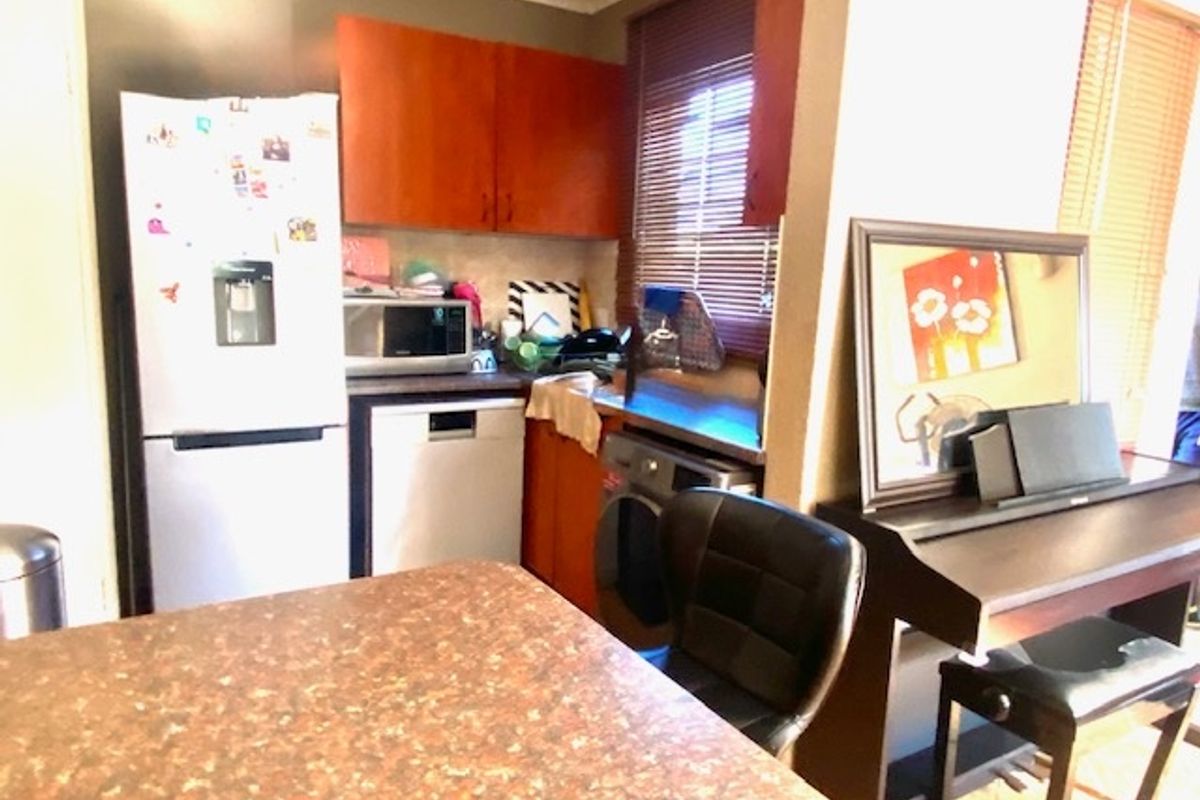 Townhouse For Sale In Midrand - Photo 4