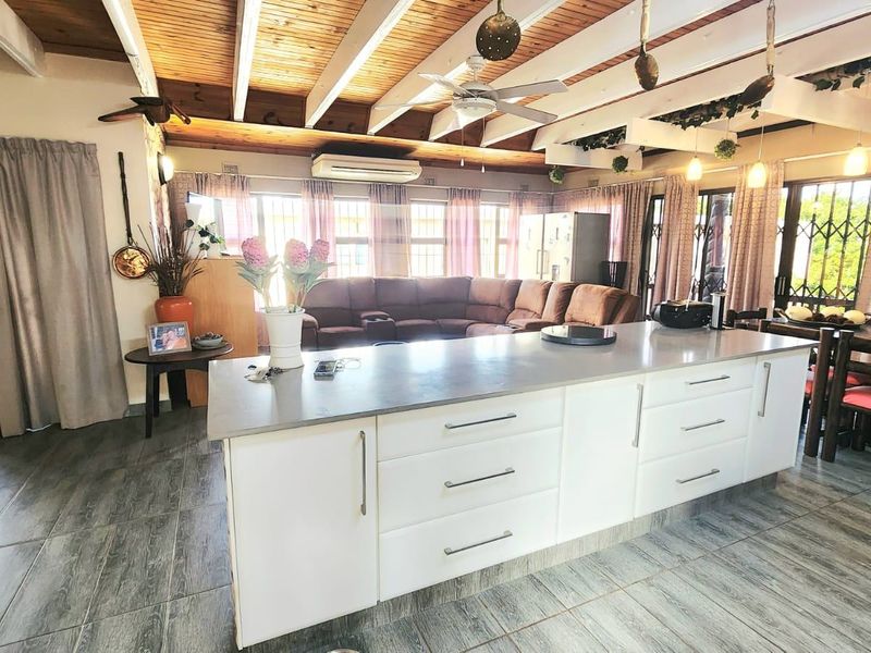 House For Sale In Margate - Photo 8