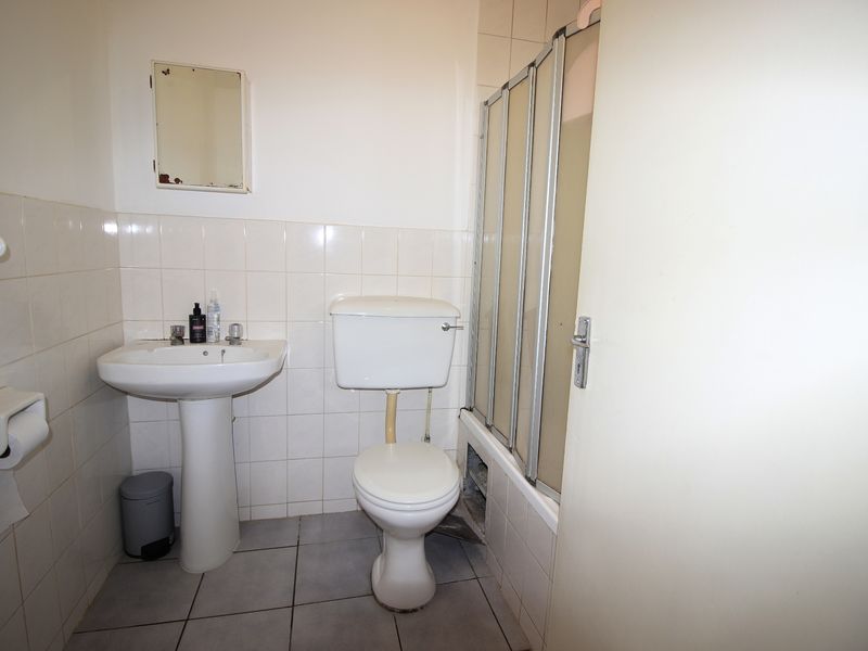 Apartment Rental Monthly In Sandton - Photo 5