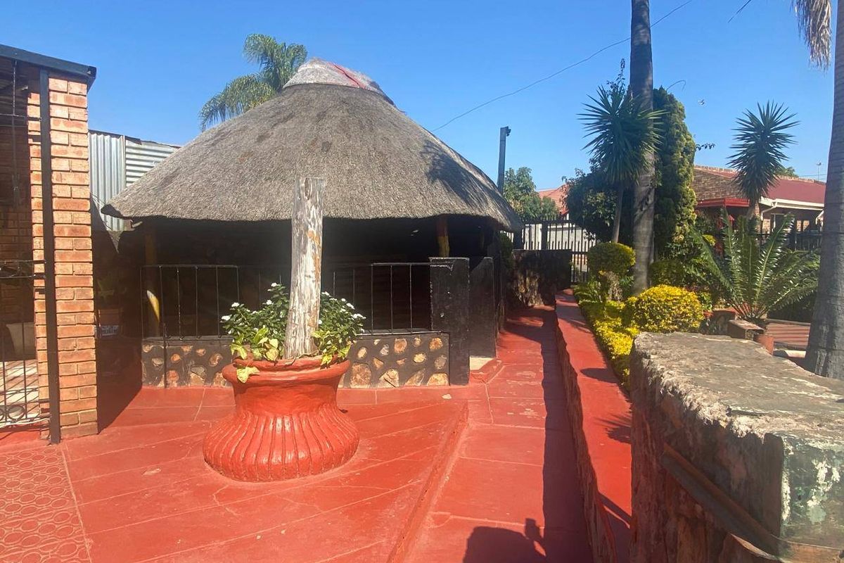 House For Sale In Soshanguve - Photo 5