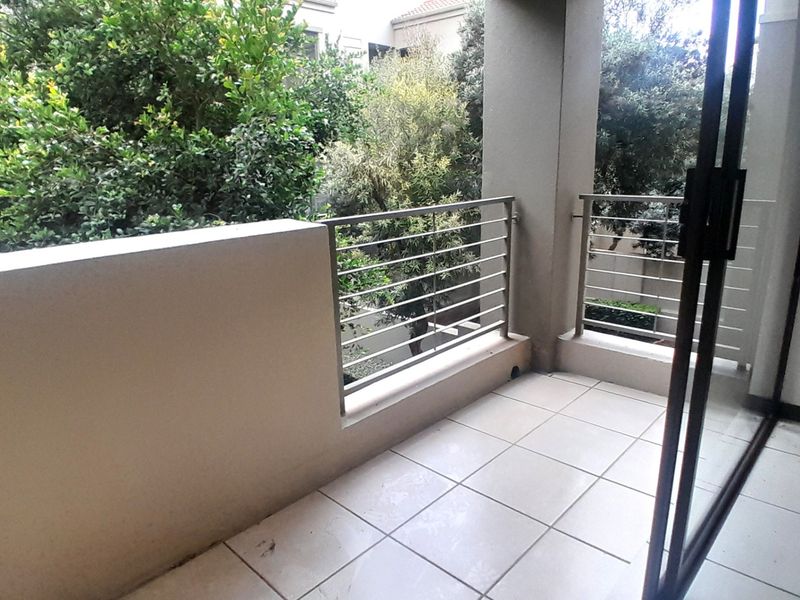 Apartment Rental Monthly In Sandton - Photo 8