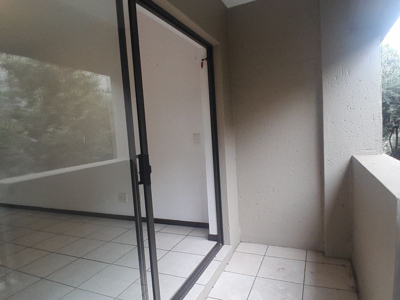 Apartment Rental Monthly In Sandton - Photo 9