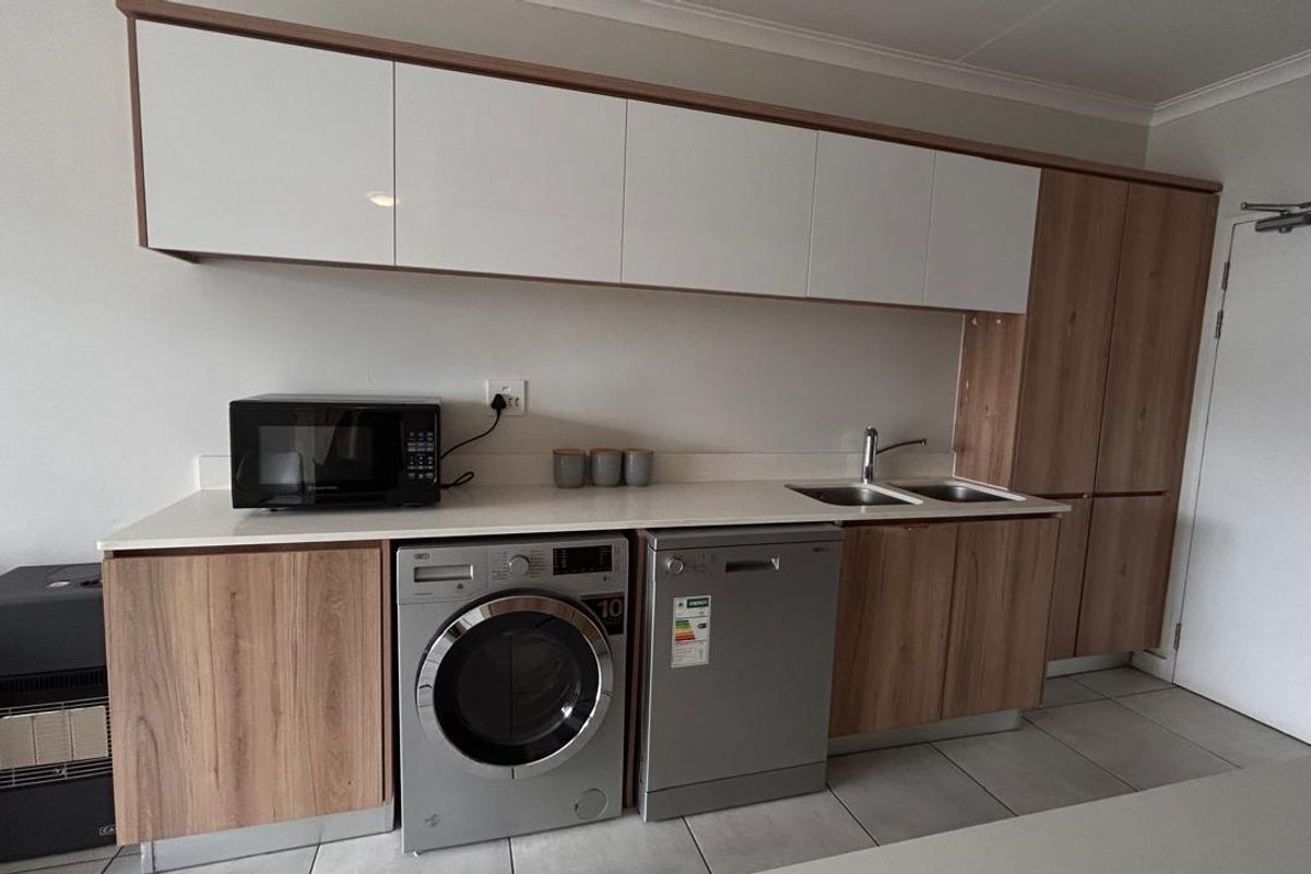 Apartment Rental Monthly In Pretoria - Photo 5