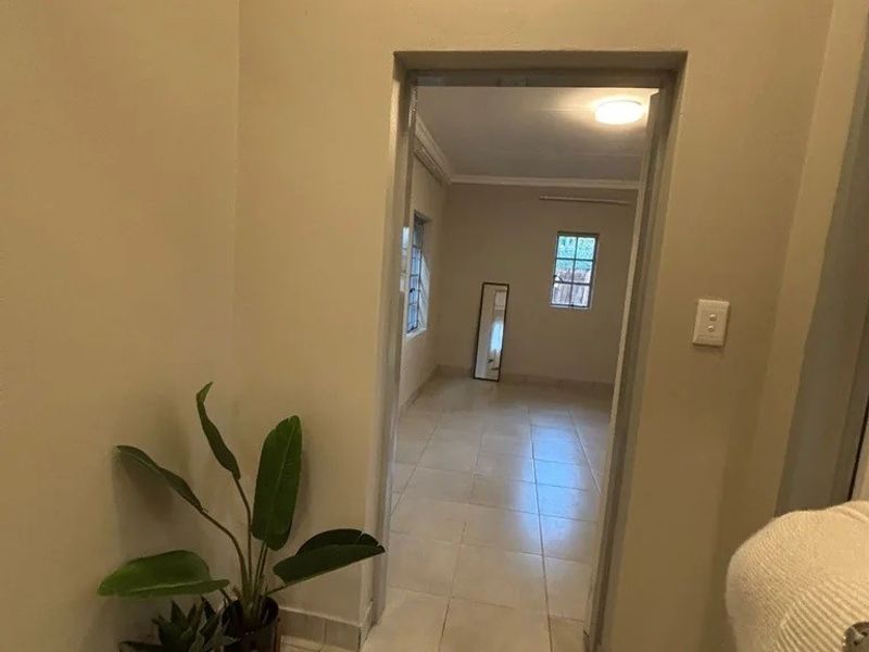Apartment Rental Monthly In Johannesburg - Photo 2
