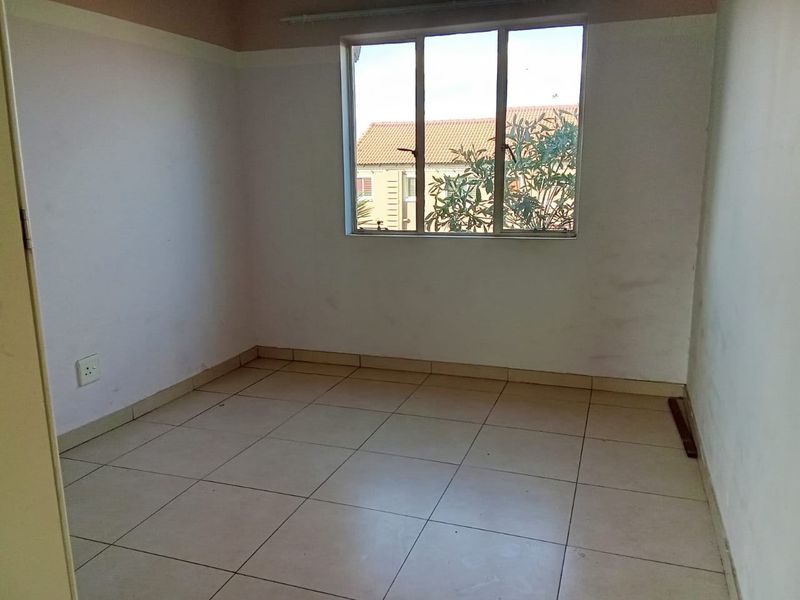 Apartment For Sale In Midrand - Photo 5