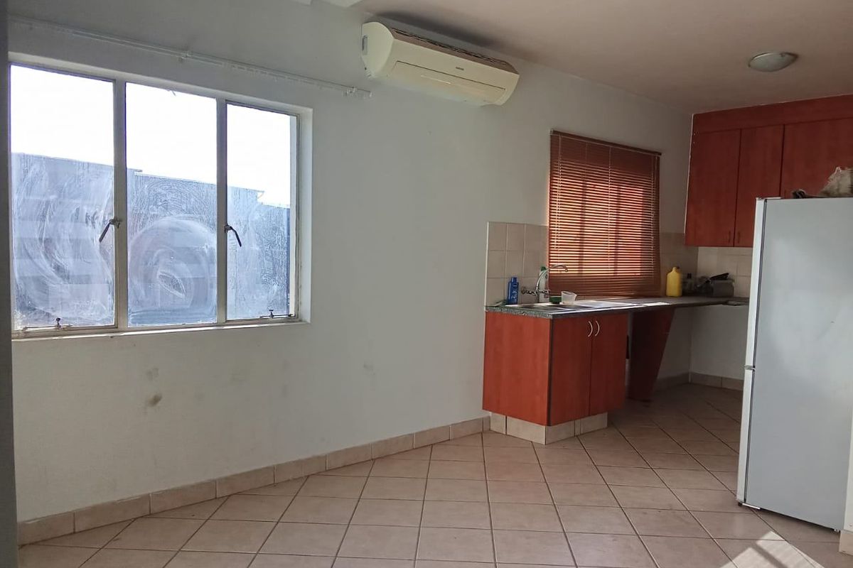 Apartment For Sale In Midrand - Photo 3